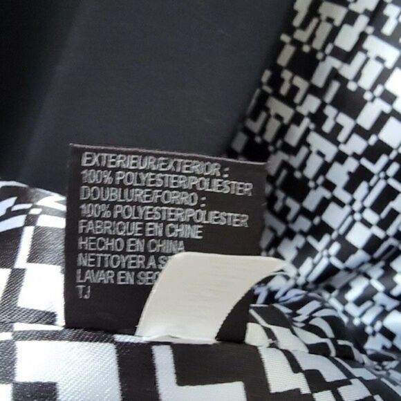 Tahari ASL black pleated bust blazer size 2 petite - Picture 4 of 9